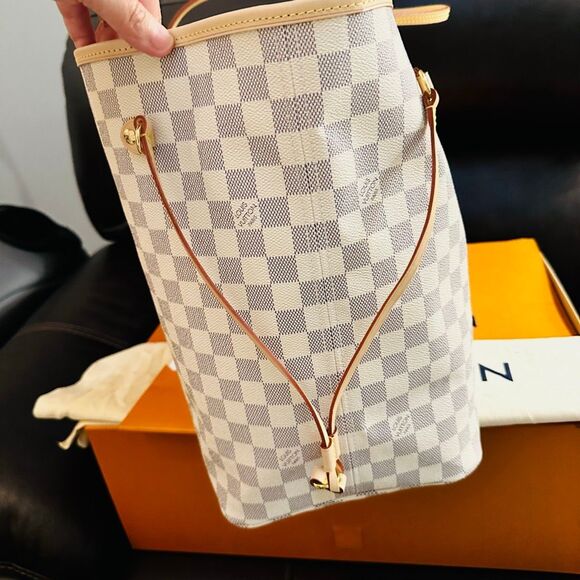 Brand New Louis Vuitton Neverfull GM - Picture 9 of 16